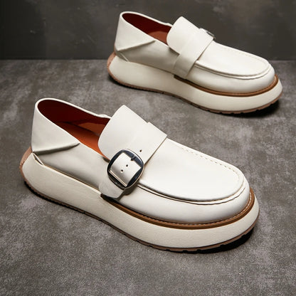Mocassins britanniques en cuir de cheval haut de gamme pour hommes, baskets respirantes et décontractées, tendance, chaussures de tableau blanc à fond épais