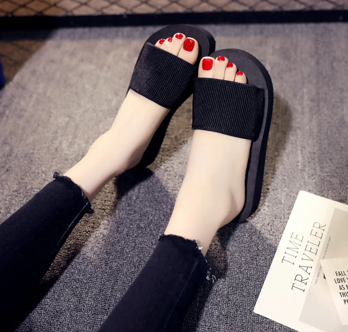 Pantoufles simples pour femmes, vacances à la plage, nouveau Style coréen, vêtements d'extérieur polyvalents, plateforme à la mode, pantoufles à semelles épaisses pour femmes