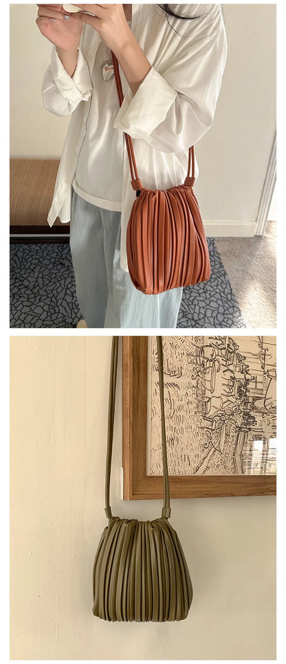Mode d'été nouveau sac à bandoulière femmes PU simple épaule Mini sac de luxe polyvalent plissé décontracté petit sac carré