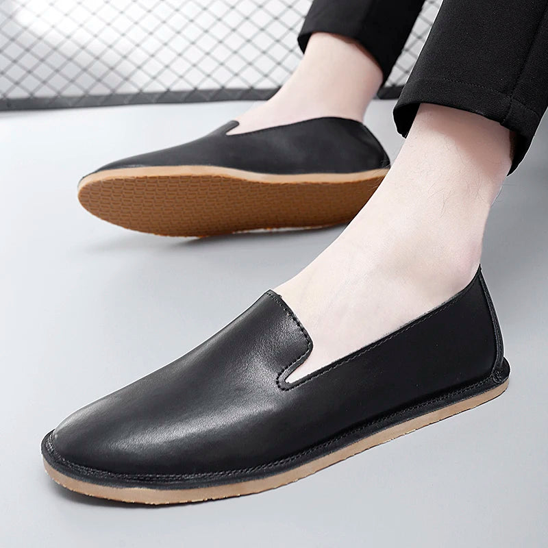Chaussures à enfiler en cuir faites à la main, mocassins décontractés et souples pour hommes, mocassins simples et confortables, chaussures de bateau respirantes, chaussures plates d'affaires à la mode