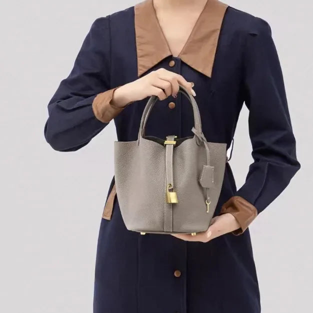 Nouveau 2025 sac seau en cuir pour femmes panier de légumes sac à main maman sac de mariage sac à bandoulière en polyuréthane souple avec poche Mobile