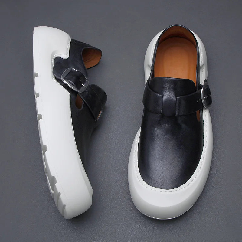 Été 2025 nouveaux mocassins en cuir respirants pour hommes semelles souples semelles épaisses confortables chaussures en cuir pour hommes à la mode et décontractées