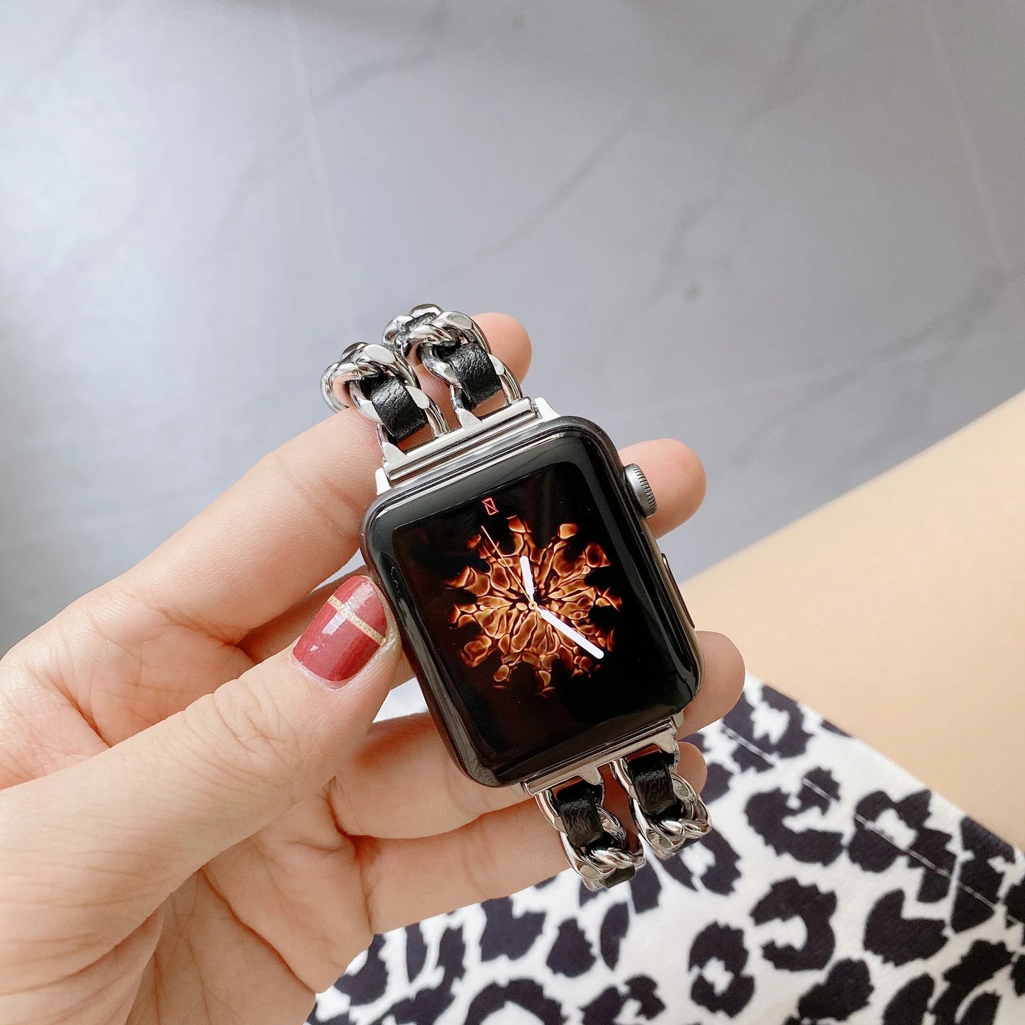 Bracelet en métal pour femmes, pour Apple Watch Band 10 9 8 Ultra 46mm 42mm 49mm 7 SE 6 5 41mm 45mm 44/40mm, Bracelet en acier doré pour dames