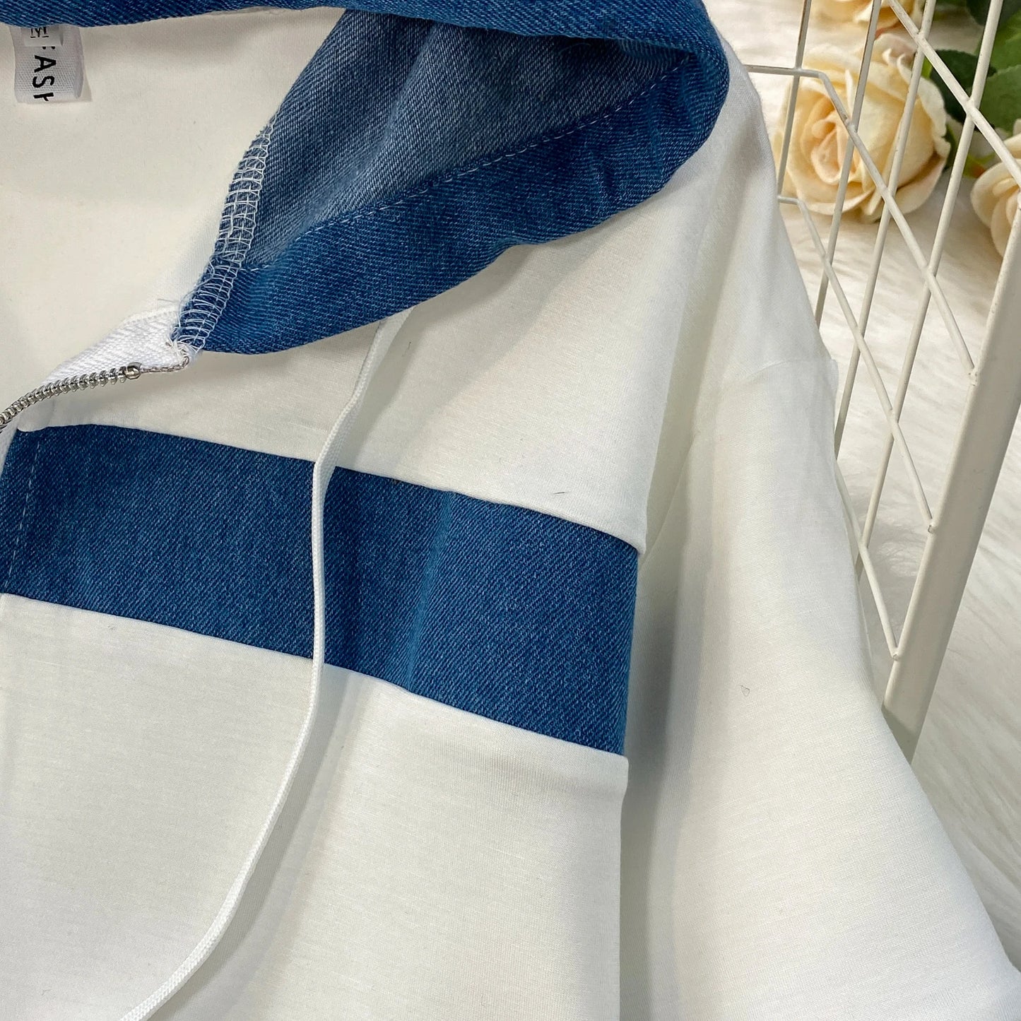 Veste à capuche costume de sport à la mode femmes été 2025 nouveau ensemble deux pièces populaire pantalon réducteur d'âge