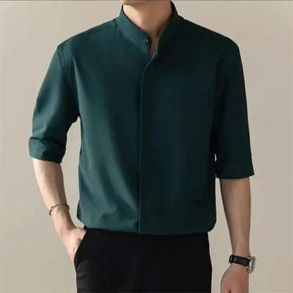 Chemise décontractée à col montant pour hommes, manches courtes, pour les déplacements professionnels, séchage rapide, coupe cintrée, haut de gamme, blanche, mode d'été, nouvelle collection