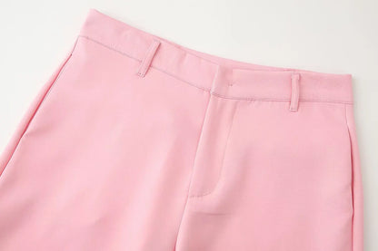 Le nouveau costume de sport pour femmes 2025 présente un cravate réversible à la mode et de grand style décontracté avec deux poches