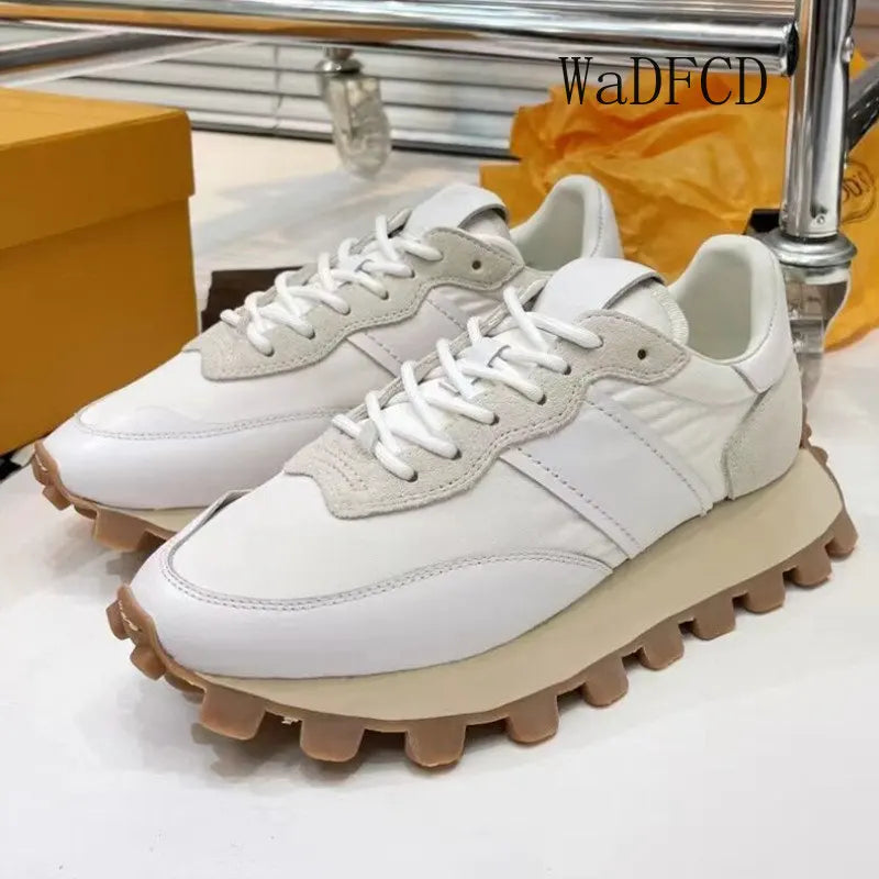 Chaussures de course rétro en daim pour femmes, baskets épaisses, tissu respirant, chaussures de sport à plateforme plate, mode décontractée, recommande une augmentation