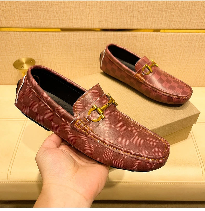 Nouveaux mocassins en cuir véritable hommes Design mocassin mode sans lacet doux plat chaussures décontractées pour hommes chaussures pour homme chaussures de bateau faites à la main