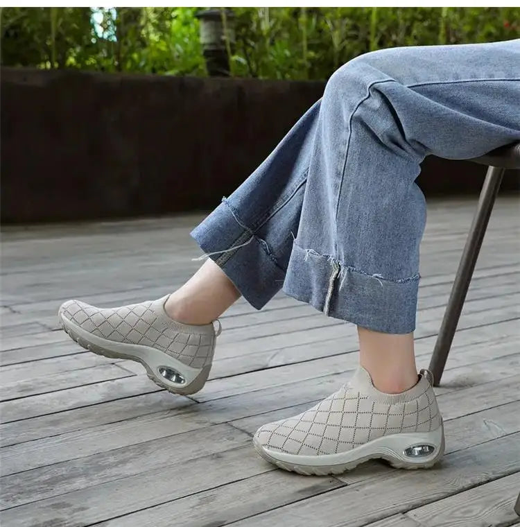 Baskets de mode femmes chaussures élégantes baskets pour femmes offres formateurs chaussures de course pour femmes chaussures plates chaussures pieds nus femmes