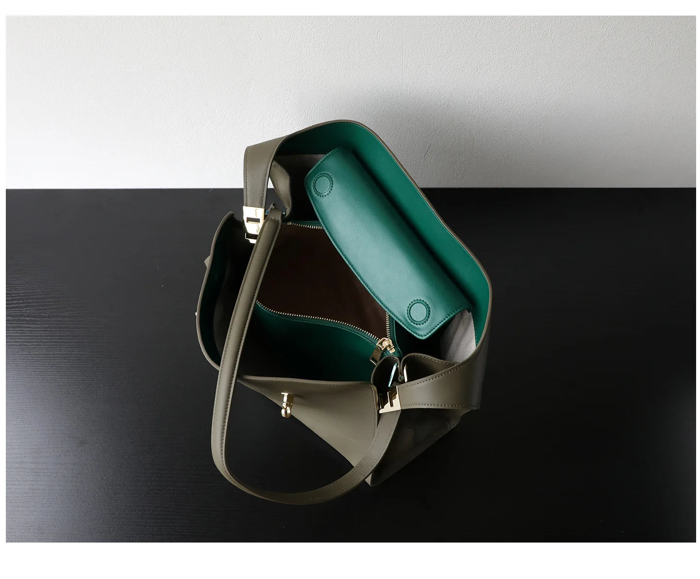 Niche léger luxe haut de gamme en cuir grande capacité première couche peau de vache sac à main pour femme sac fourre-tout banlieue loisirs polyvalent