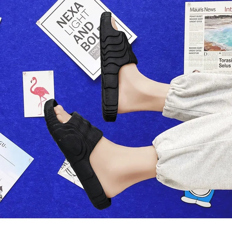 Pantoufles d'été de grande taille pour hommes, pantoufles de Style coréen à la mode avec semelle épaisse, pantoufles de Couple polyvalentes en PVC, nouvelle collection