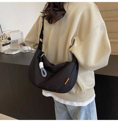 2024 nouvelle mode sac à bandoulière Simple large bandoulière conception unique sac à bandoulière Style Original trajet boulette femmes sac