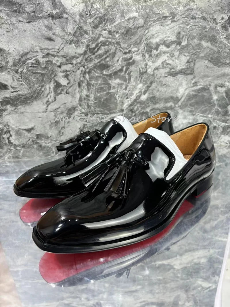 Chaussures d'affaires décontractées pour hommes, cuir véritable, gland, classique, sans lacet, cuir verni, antidérapant, polyvalent, mariage, nouveau, 2024