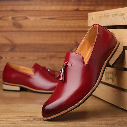 Chaussures en cuir pour hommes de luxe bureau hommes Oxfords formels pointu Oxford mariage en cuir hommes chaussures habillées mocassins à franges chaussures sociales