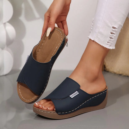 Femmes chaussons compensés été 2025 nouvelle mode pantoufles bout ouvert respirant sandales confortable boucle femme chaussures diapositives femmes