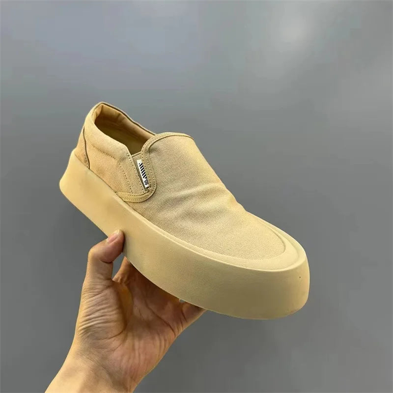 Hommes décontracté toile chaussures nouveau beau Ultra léger fond épais en caoutchouc baskets hommes paresseux polyvalent respirant 2024 chaussures d'été