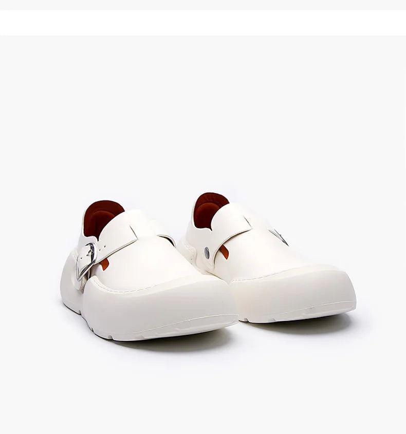 Été 2025 nouveaux mocassins en cuir respirants pour hommes semelles souples semelles épaisses confortables chaussures en cuir pour hommes à la mode et décontractées