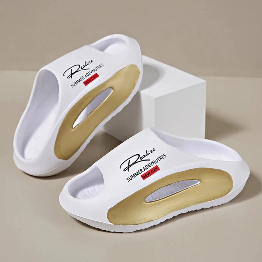 2025 Couple pantoufles été vêtements chauds sandales de plage à semelles épaisses antidérapantes sandales pour hommes et femmes pantoufles pour hommes sandales de luxe