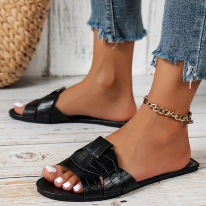 Pantoufles d'été pour femmes, chaussures de plage plates, de haute qualité, design à la mode, 2024