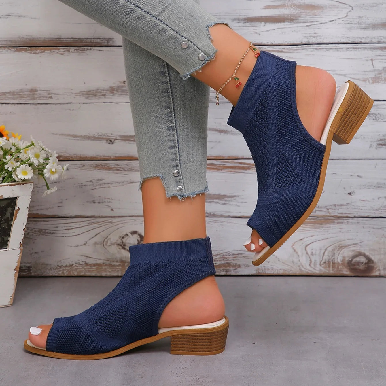 Sandales d'été confortables et décontractées pour femmes, chaussures d'extérieur légères à bout ouvert, nouvelle mode 2024