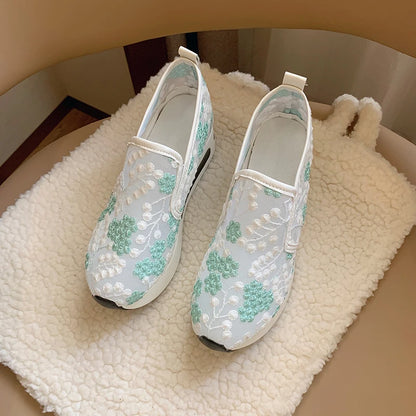 Baskets à plateforme brodées de fleurs pour femmes, chaussures décontractées en maille respirante, mocassins à semelle épaisse pour printemps et été