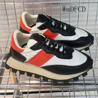 Chaussures de course rétro en daim pour femmes, baskets épaisses, tissu respirant, chaussures de sport à plateforme plate, mode décontractée, recommande une augmentation