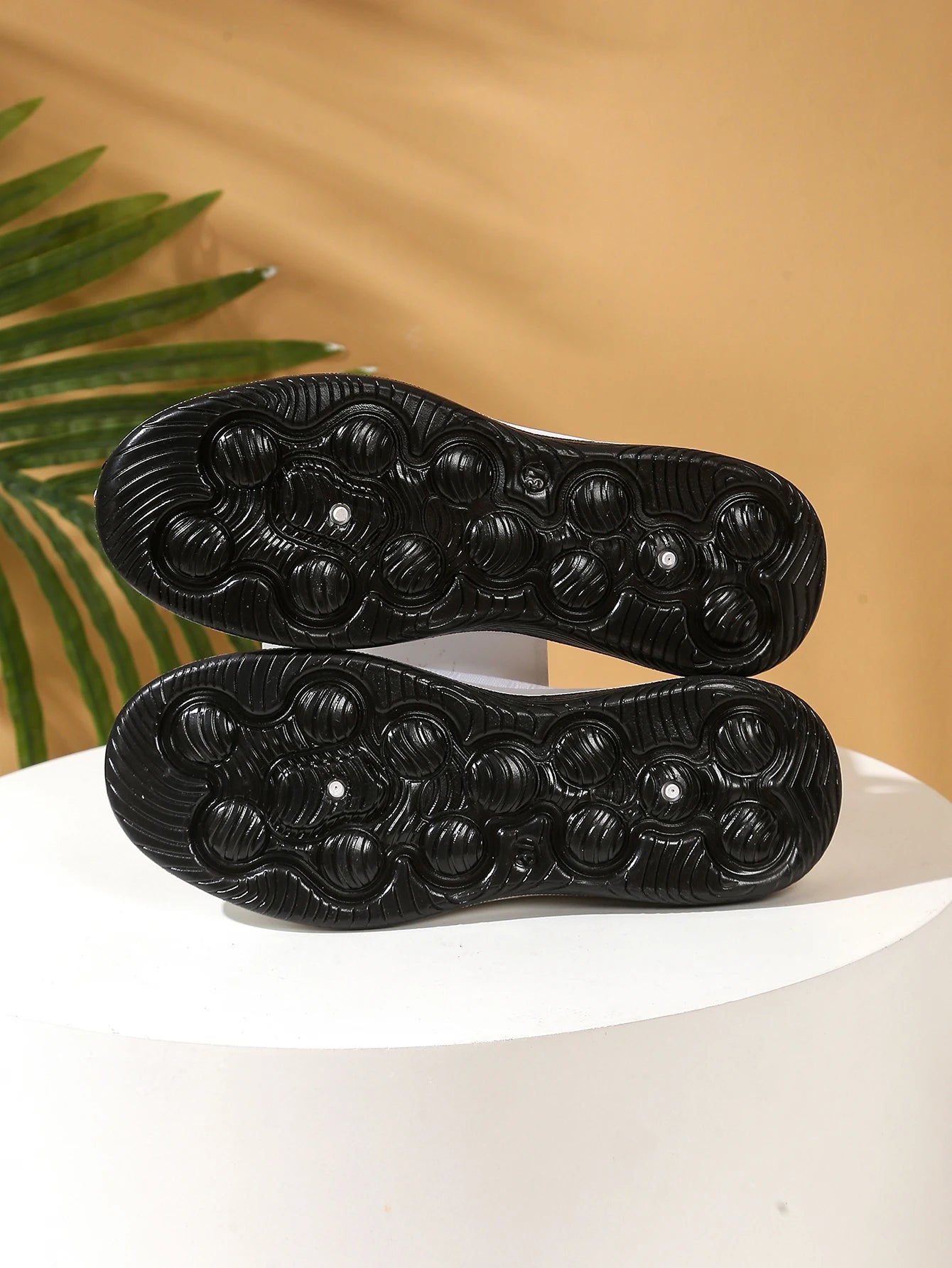 Chaussures pour femmes pratiques et confortables à la maison, un pied avec évent et demi-pantoufle, chaussures d'été pour femmes, livraison gratuite