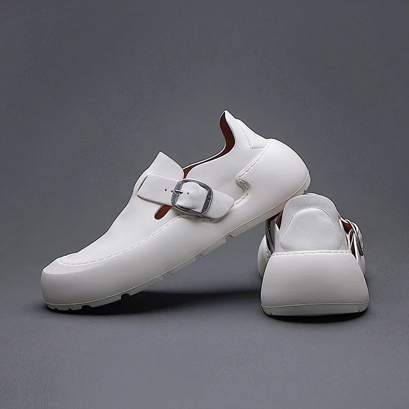 Été 2025 nouveaux mocassins en cuir respirants pour hommes semelles souples semelles épaisses confortables chaussures en cuir pour hommes à la mode et décontractées