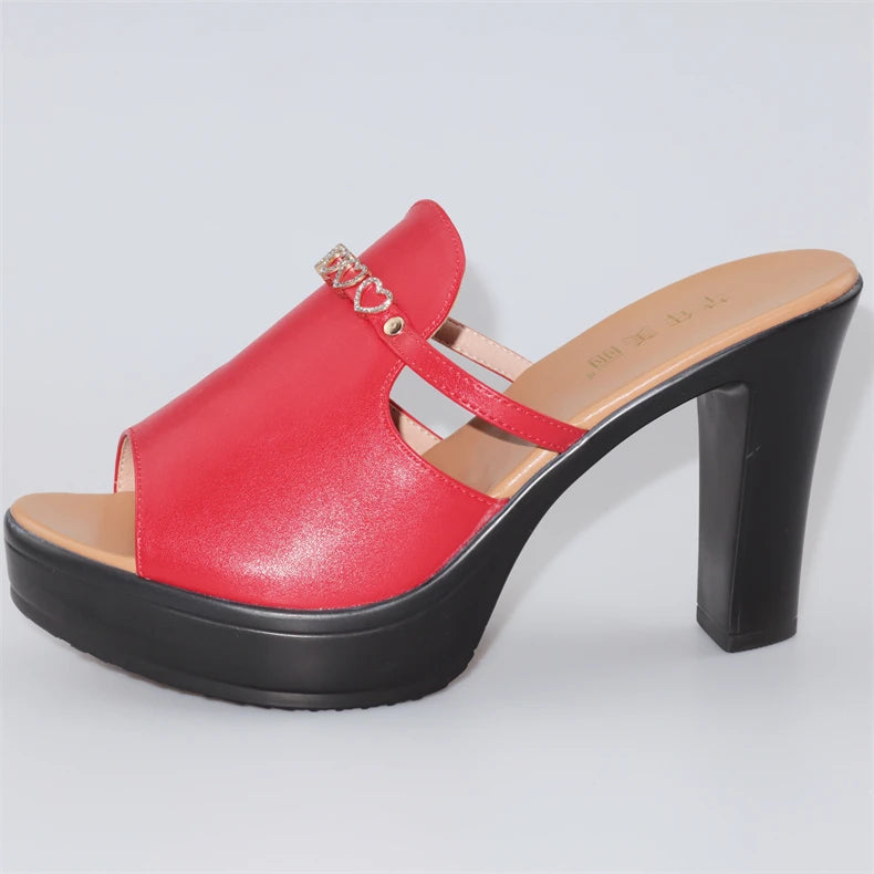 Chaussures à talons hauts de 10cm pour femmes, chaussures à plateforme, pantoufles d'été à semelle épaisse en cuir avec cœur épais, pour bureau et mariage, 2025