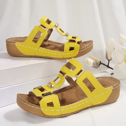 Tendance femmes pantoufles nouveau 2025 sandales à talons compensés mode à semelles épaisses chaussures de grande taille pour femmes bout ouvert pantoufles décontractées diapositives femmes