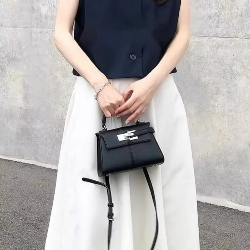 2025 Sac pour femme en cuir trapézoïdal Sac à main de niche de mode polyvalent Sacs à poignée supérieure на сумки pagalaчжа seva sac de luxe femme