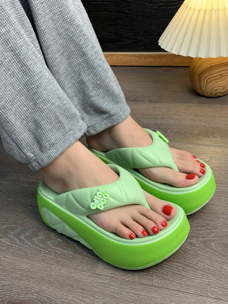 Pantoufles pour femmes mode plate-forme pantoufle été hauteur augmentant EVA pantoufle en plein air chaussures de plage décontractées pour femmes tongs