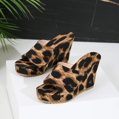 Chaussures d'été à talons hauts et bout ouvert pour femmes, pantoufles à imprimé léopard, chaussures de plage grande taille, 2024