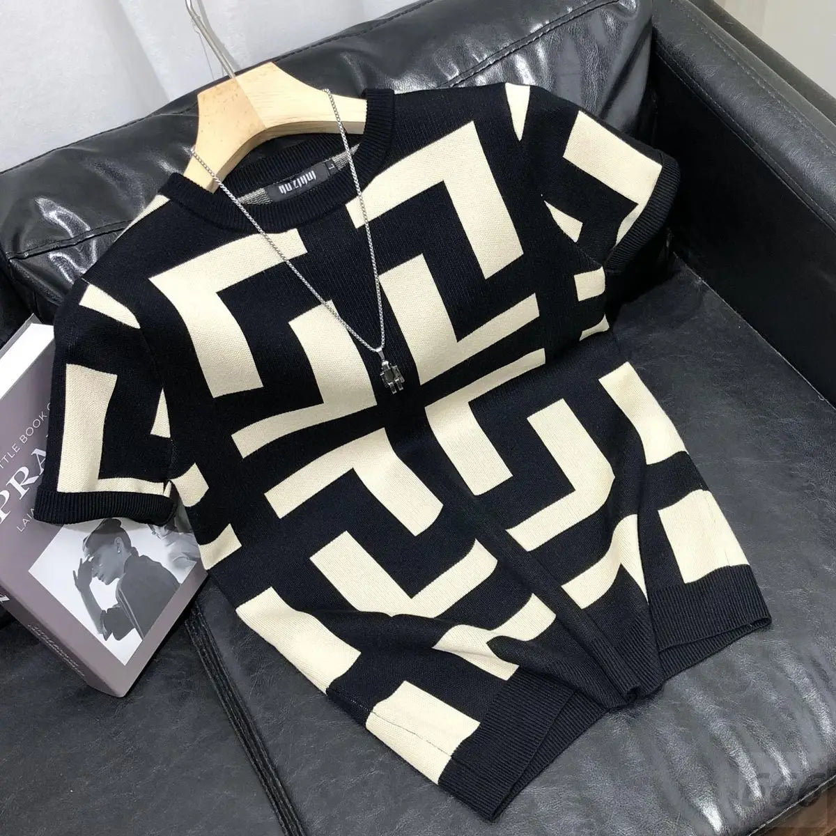 T-shirt à manches courtes Ice Inj, col rond, conception haut de gamme, fouet, imprimé géométrique, loisirs simples, mode estivale, nouveau, 2024