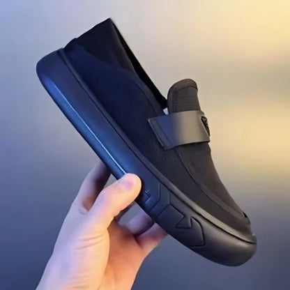 2025 Chaussures de skate en maille respirante à enfiler pour hommes Baskets basses ultra-légères décontractées Chaussures de confort minimalistes à la mode pour hommes