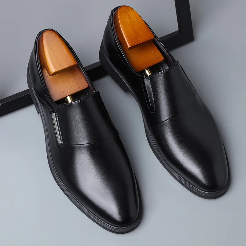 Nouvelle mode robe chaussures pour hommes bout pointu en cuir hommes décontracté formel mocassins affaires mariage Oxfords chaussures Zapatillas De Hombre