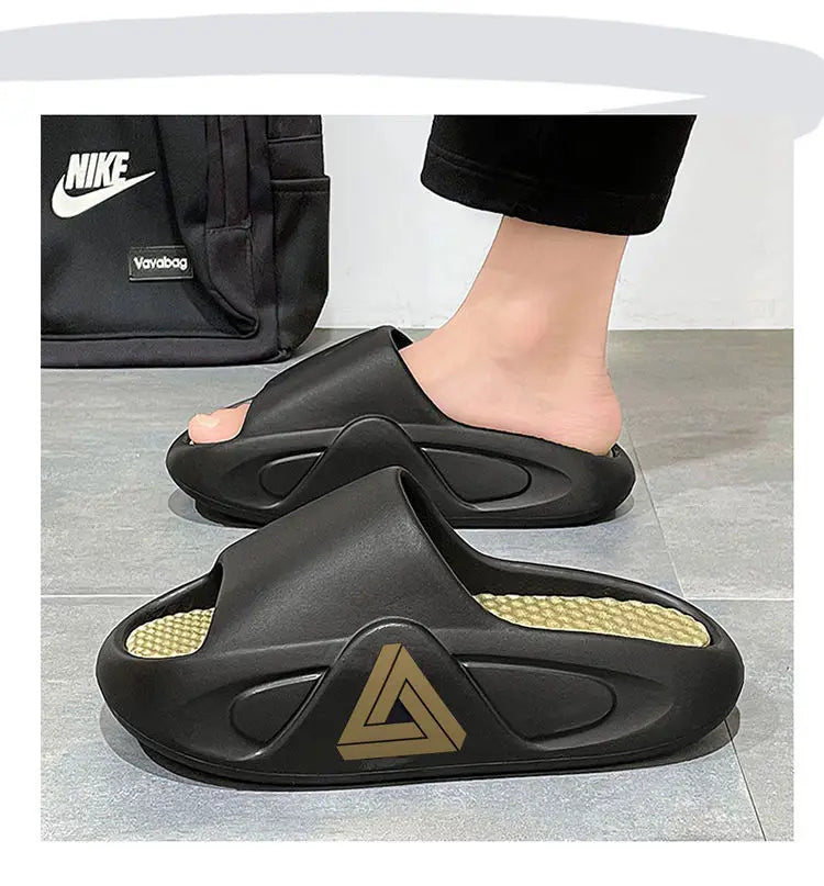 Pantoufles d'été à semelle épaisse pour hommes et femmes, sandales d'intérieur à fond souple EVA, chaussures de plage légères, tongs