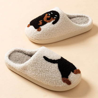 Pantoufles d'hiver pour femmes, mignonnes et intéressantes, dessin animé petit chien noir, intérieur chaud, confort, maison, chambre à coucher, chaussures en peluche douces et décontractées