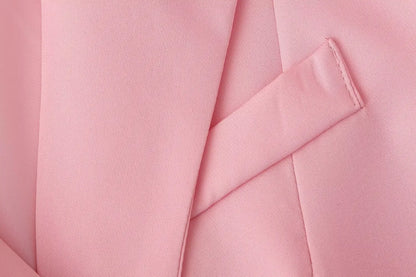 Le nouveau costume de sport pour femmes 2025 présente un cravate réversible à la mode et de grand style décontracté avec deux poches