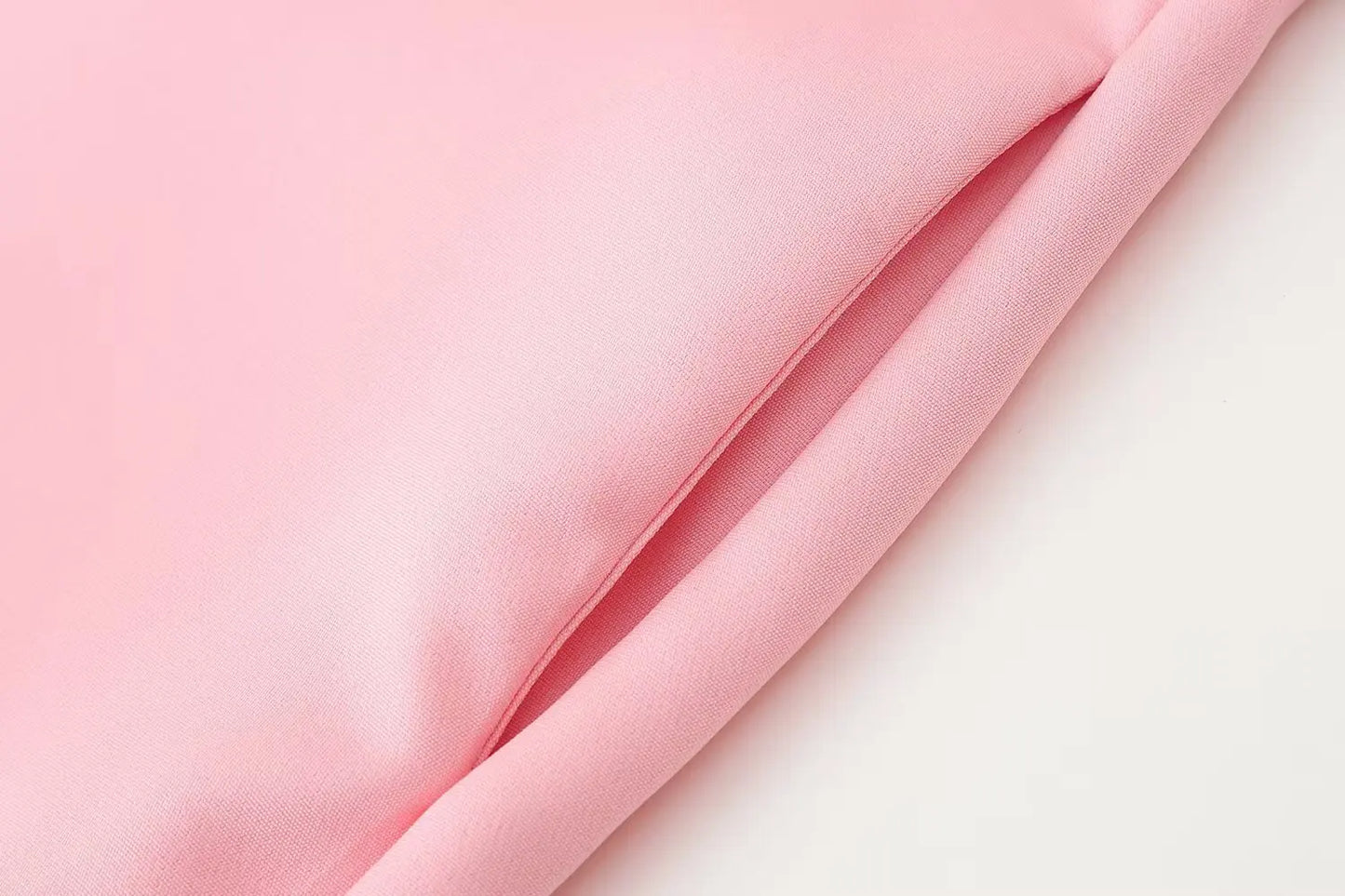 Le nouveau costume de sport pour femmes 2025 présente un cravate réversible à la mode et de grand style décontracté avec deux poches