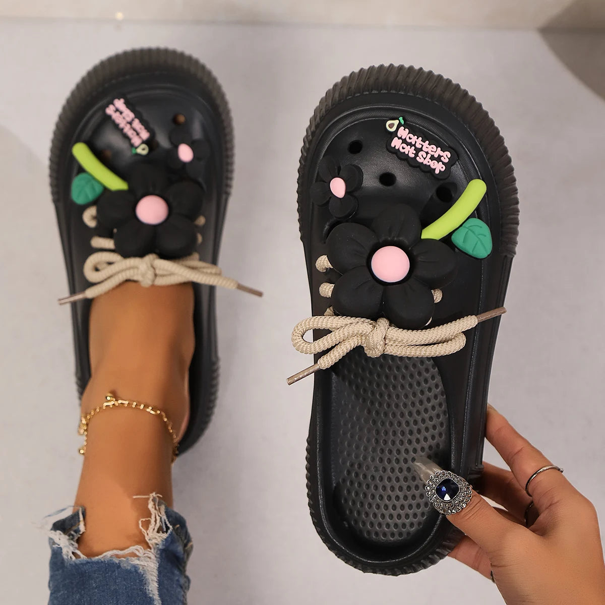 Pantoufles d'été pour femmes, jolies sandales à plateforme décoratives, sabots d'extérieur décontractés, sandales de plage, diapositives antidérapantes, chaussures d'intérieur et de maison 35-42