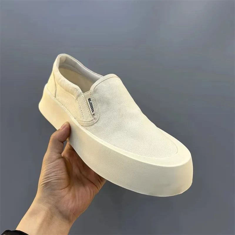 Hommes décontracté toile chaussures nouveau beau Ultra léger fond épais en caoutchouc baskets hommes paresseux polyvalent respirant 2024 chaussures d'été