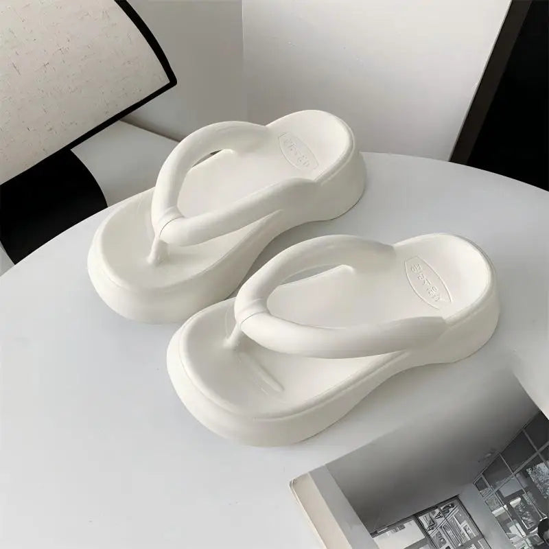 Tongs à semelles épaisses pour femmes, tongs de plage en plein air à la mode pour femmes, nouvelle collection été