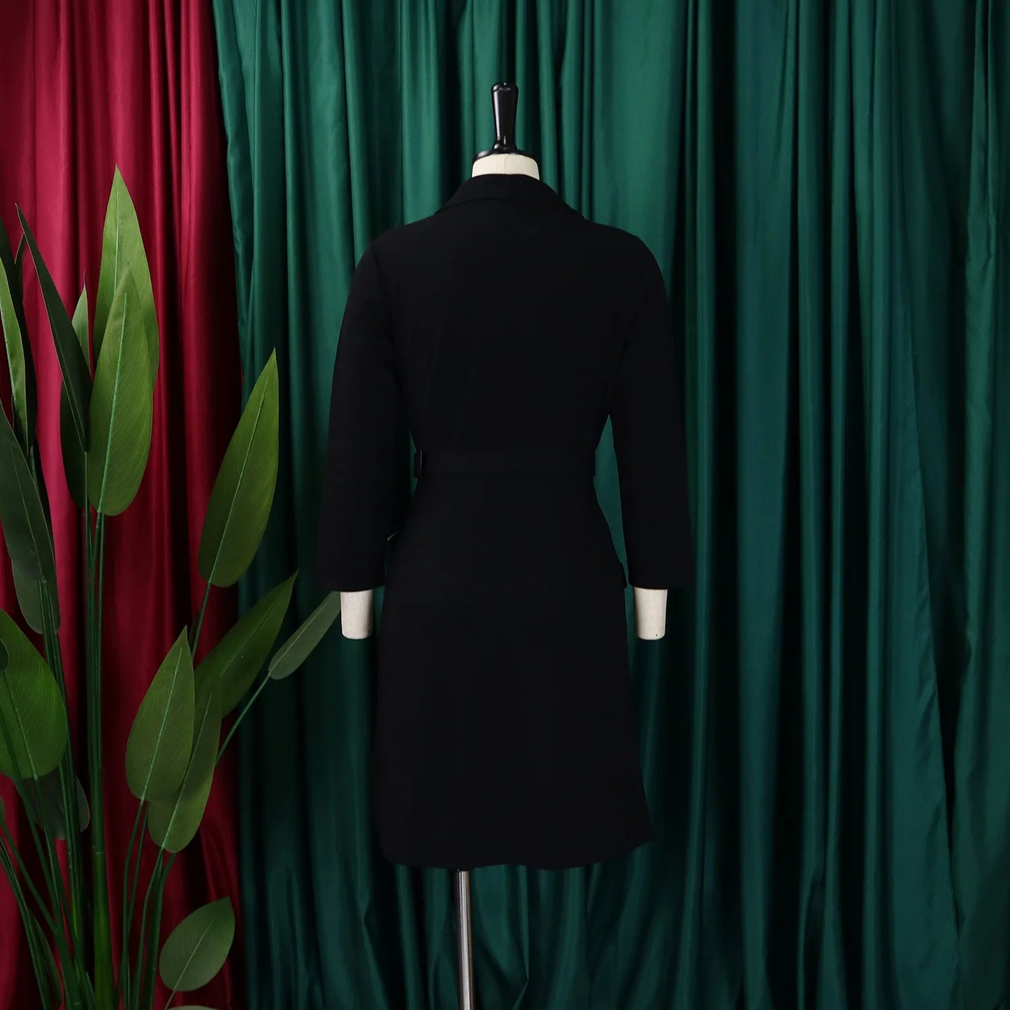 Robe plissée mi-longue à col de costume, taille haute, à la mode, nouvelle collection automne 2025