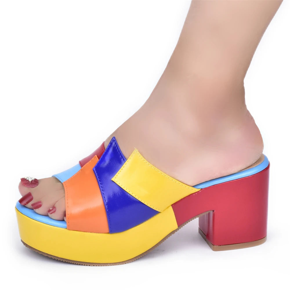 Dernières chaussures de mariée de mariage multicolores sandales à plateforme à bout ouvert pour femmes chaussures de dame italienne chaussures pour femmes pour les fêtes élégantes