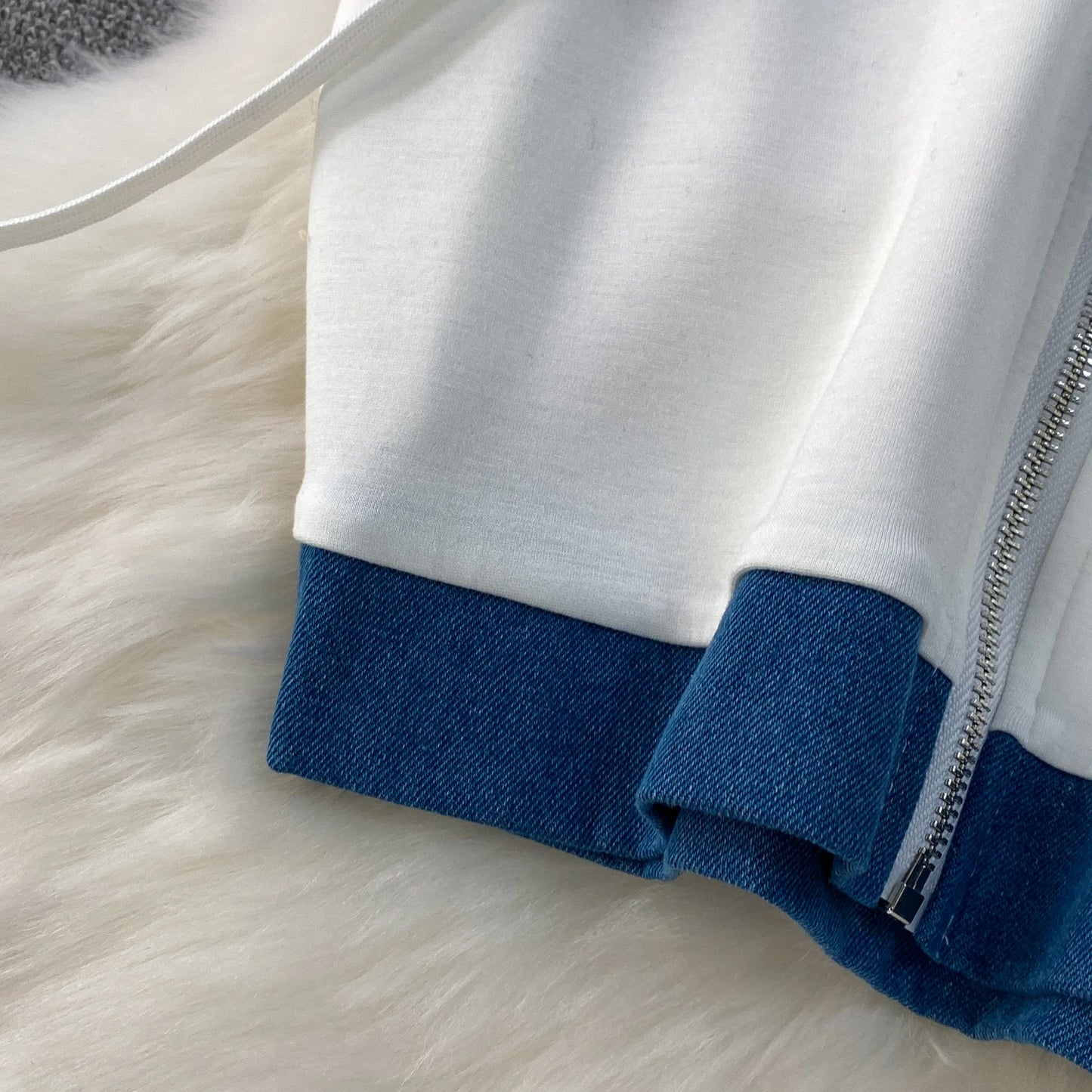 Veste à capuche costume de sport à la mode femmes été 2025 nouveau ensemble deux pièces populaire pantalon réducteur d'âge