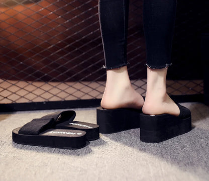 Pantoufles simples pour femmes, vacances à la plage, nouveau Style coréen, vêtements d'extérieur polyvalents, plateforme à la mode, pantoufles à semelles épaisses pour femmes