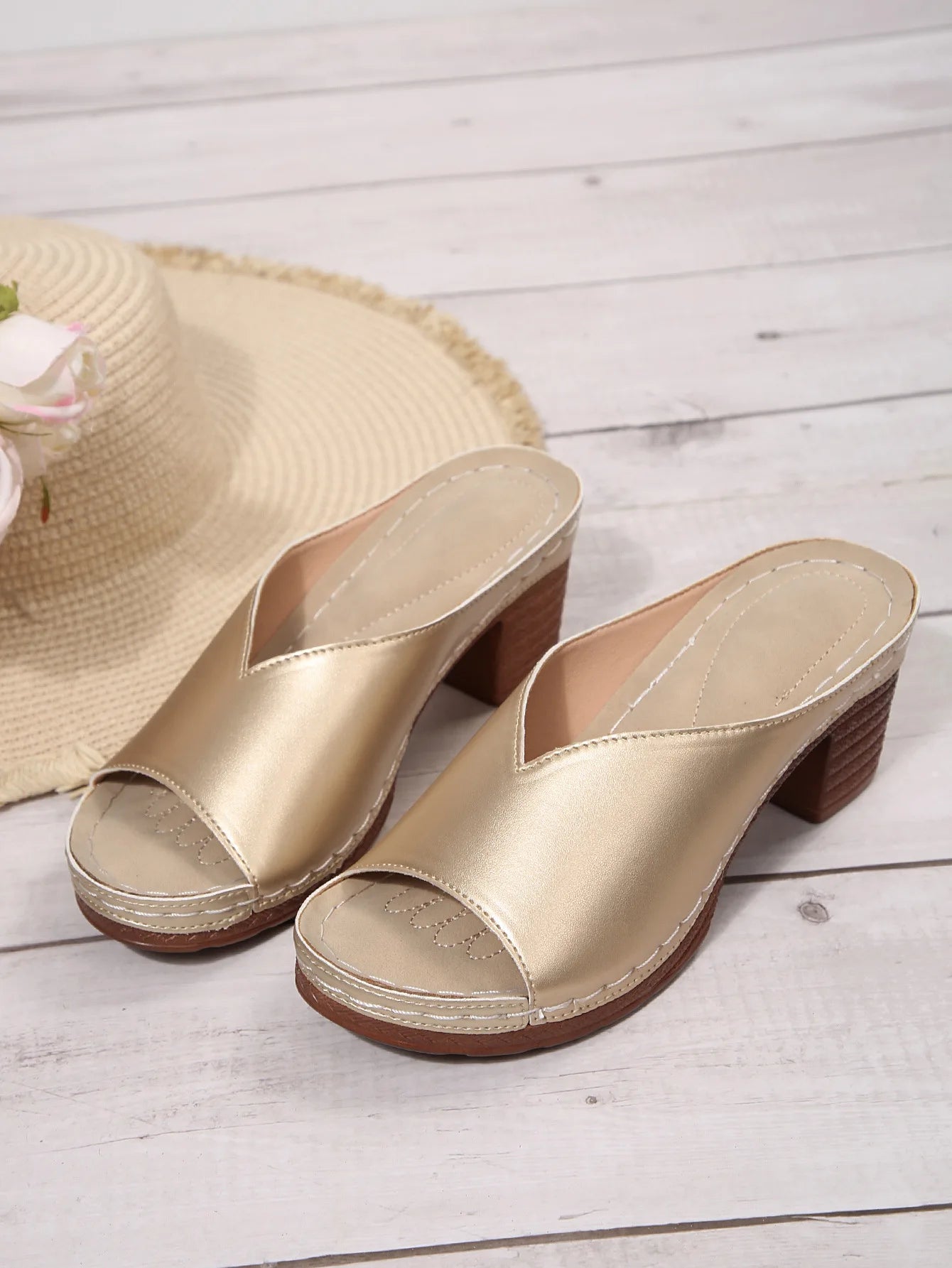 Pantoufles à talons hauts et bout ouvert pour femmes, nouvelle mode d'été, vêtements d'extérieur, chaussures à enfiler, tailles 36 à 43, amorti supérieur en polyuréthane