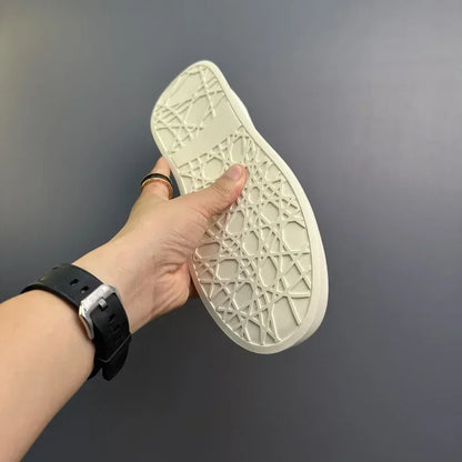 2025 printemps et automne nouveaux hommes chaussures décontractées en cuir véritable semelle épaisse conseil chaussures