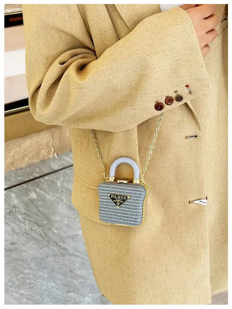 Nouveau mini sac décoratif à bandoulière avec bandoulière en chaîne, sac à main rouge luxueux, petit sac rétro